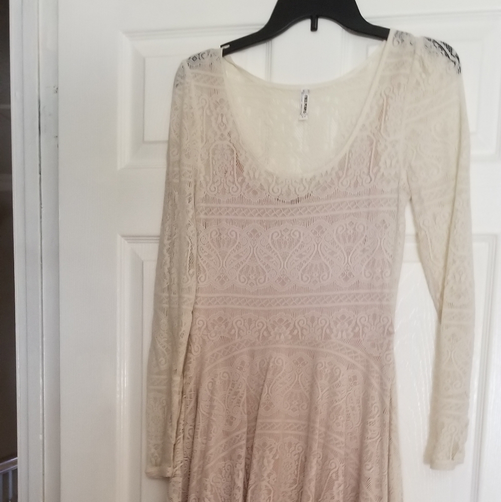 Dress - Picture 2 of 4